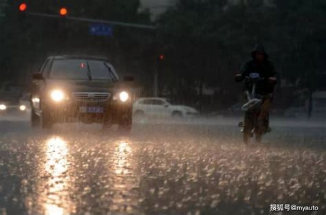 雨季驾车指南这些雨天行车的注意事项，请查收搜狐汽车搜狐网