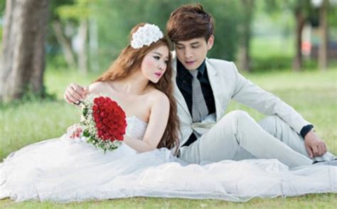 Lý do Hồ Quang Hiếu ly hôn vợ hot girl chỉ sau ngày chung sống Saostar vn