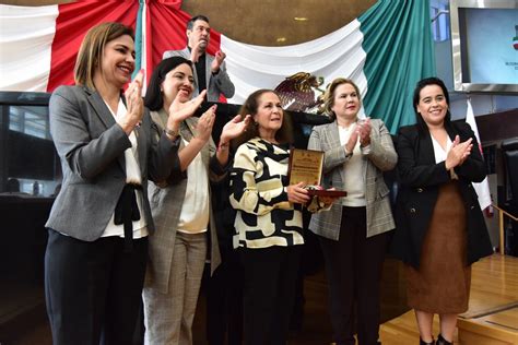 Entrega Congreso la Medalla al Mérito Cultural Víctor Hugo Rascón Banda