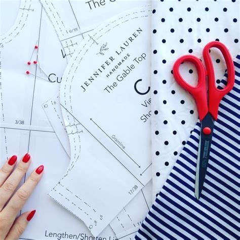 My Sewing Room, Sewing Art, Love Sewing, Sewing Fabric, Sewing Patterns ...