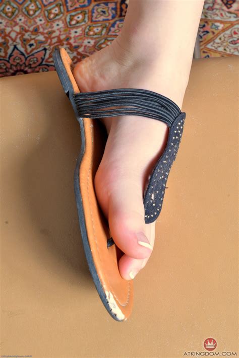 Alluring Brunette Ariel Grace Spreads Her Inviting Shaved Pussy Up Close CoedCherry