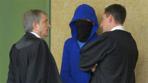 Mann Hielt Stieftochter Als Sex Sklavin Mal Vergewaltigt