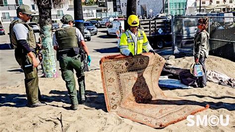 Sweeping Changes Park Rangers Roll Up Carpet During Venice Homeless