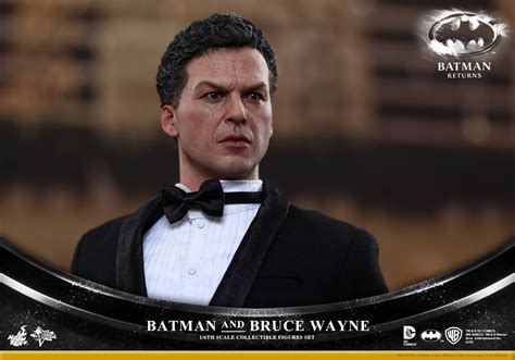 Hot Toys Batman Returns Th Scale Batman Bruce Wayne Toys Zone D