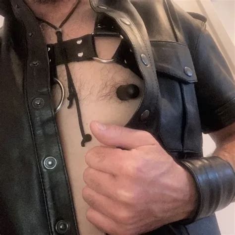 Abwichsen In Leder Und Stiefeln Shemale Porn B Xhamster