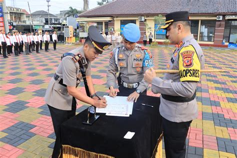 Kapolres Tasikmalaya Kota Pimpin Upacara Penerimaan Jabatan Kasat