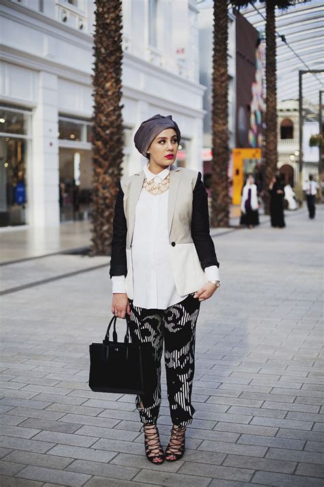 MODEST STREET FASHION | Modest street fashion, Fashion, Street hijab ...