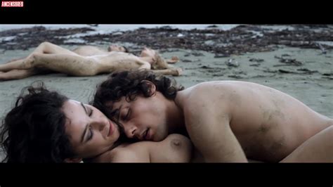 Naked Morena Nascimento In Ventura