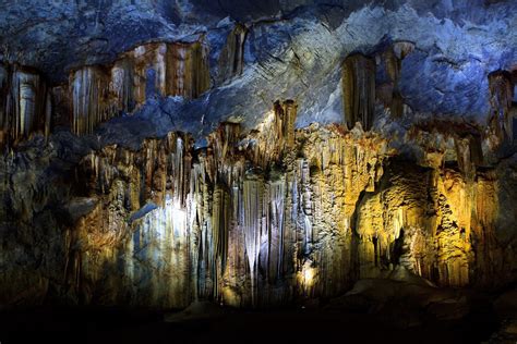 Caves, Information and Facts | National Geographic | National Geographic