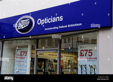 Boots Opticians The Strand London England Uk Stock Photo Alamy