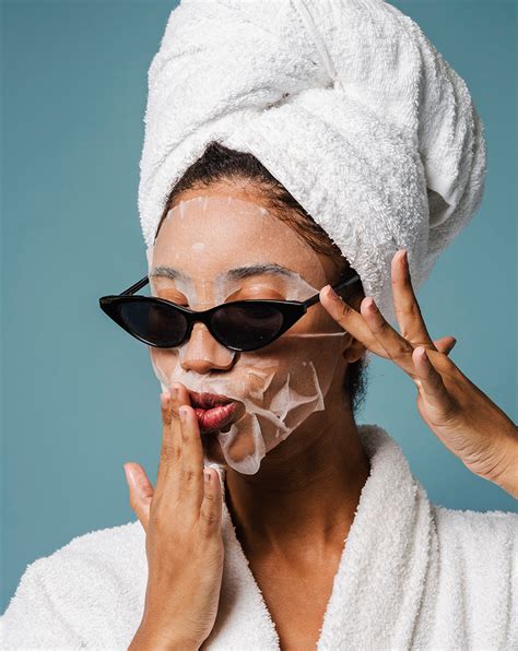 Dermatologists Rate The 8 Best Face Masks For Fungal Acne