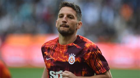 Galatasaray Mertens ile yeni sözleşme imzaladı