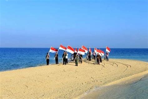 Gili Ketapang Island The Drop Of Heaven In Probolinggo Times Indonesia