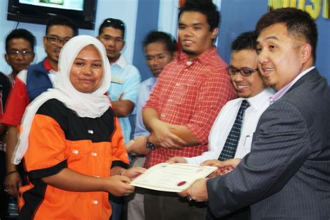 lisa ali cakap pemenang pertandingan foto ratu fesyen igal igal