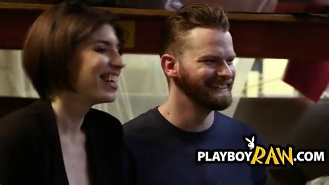 Brunette Chick Blowing Fat Dick