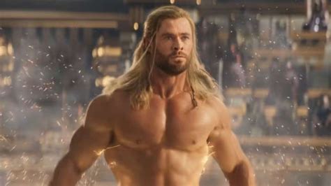 Chris Hemsworth S Naked Scene In Thor Love And Thunder Was His Dream