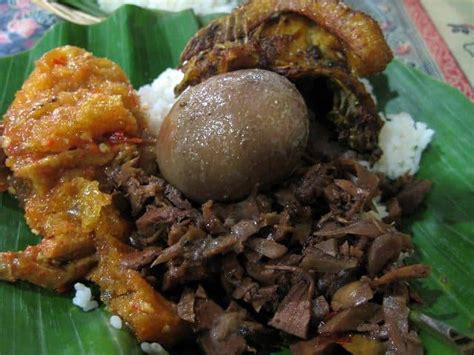 8 Makanan Tradisional Jogja Terkenal Enak Sejak Dulu