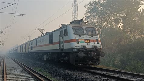 SPJ WAP7 Led 12565 Bihar Sampark Kranti SF Express Crawling Towards