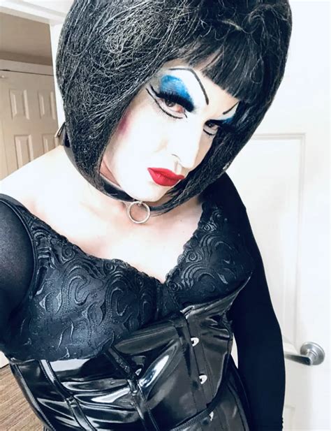 Makeup Slut In Winter Nude Pics XHamster