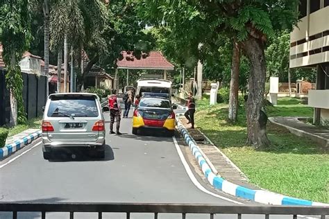 Kpk Geledah Sejumlah Tempat Mulai Dari Pendopo Bupati Dan Pemkab