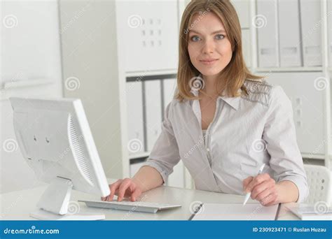 Young Business Woman with Computer in Office Stock Image - Image of ...