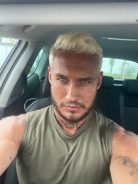 Trained Hunk With Big XL Tool Nude Pics XHamster