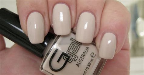 Lacquer Slacker Liz Glitter Gal Nuddy Nude