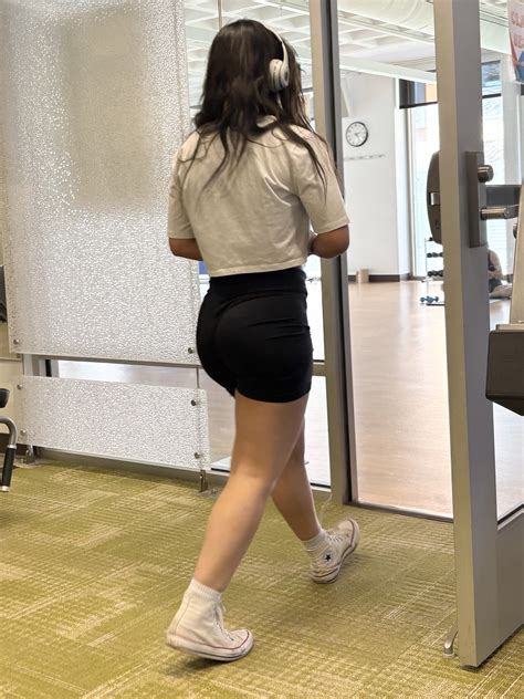 Bubble Butt Gym Latina Short Shorts Volleyball Forum