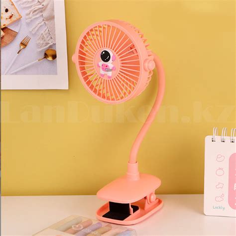 Настольный вентилятор регулируемый на прищепке и подсветкой "Космонавт ...