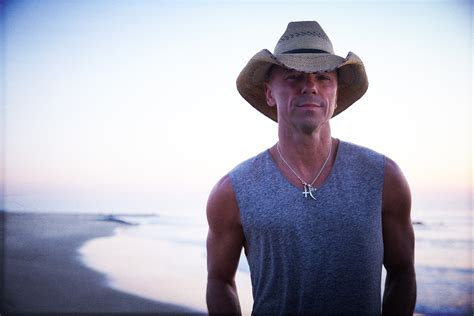 Kenny Chesney Goes To The Heart Of No Shoes Nation For New Here And