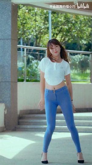 Watch 牛仔裤战神 懵小巧 牛仔裤 美女 女神 Asian Porn SpankBang