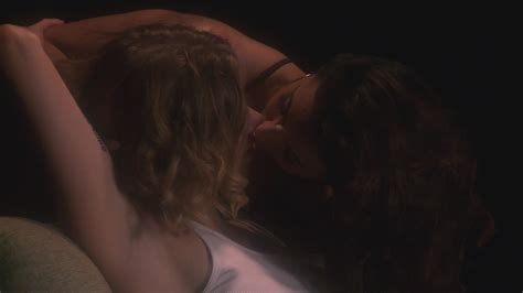 Naked Emmanuelle Chriqui In Elektra Luxx