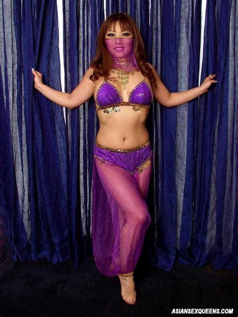 Busty Asian Chick Teasing Naked And Toying Her Pussy 12 Photos