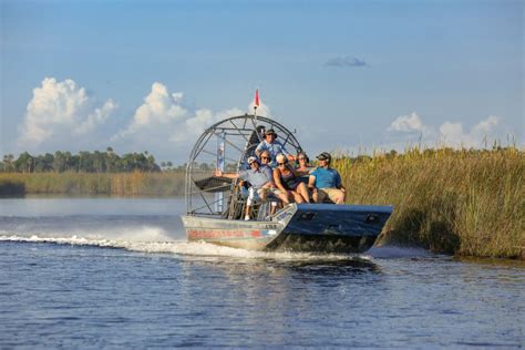 Crystal River: Snorkel With Manatees & Dolphin Airboat Trip