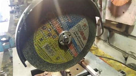 Отрезной станок из болгарки, сделанный кривыми руками. - YouTube