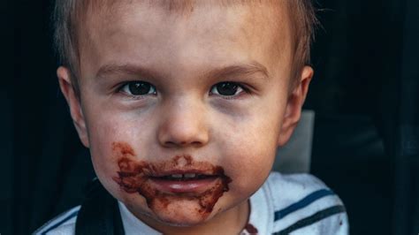 Condenado Un Padre Que Abofeteó A Su Hijo Porque Manchó El Coche De Helado