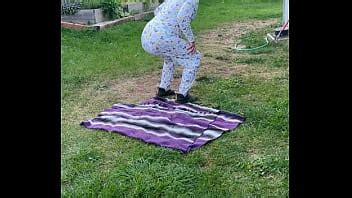 Maricón del pañal rebotando en un enchufe XVIDEOS