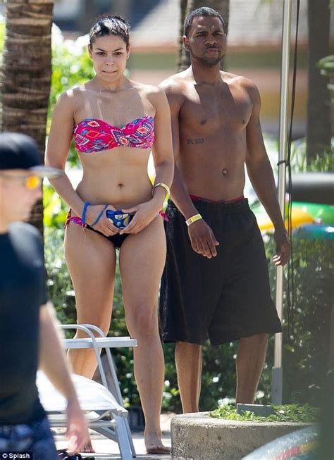 Jordin Sparks Flaunts Bikini Body In Bahamas After Dropping Lbs Photo Urban Islandz