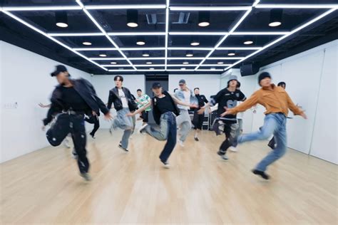 Watch ATEEZ Wows In Red Hot Dance Practice Video For BOUNCY K HOT CHILLI PEPPERS Soompi
