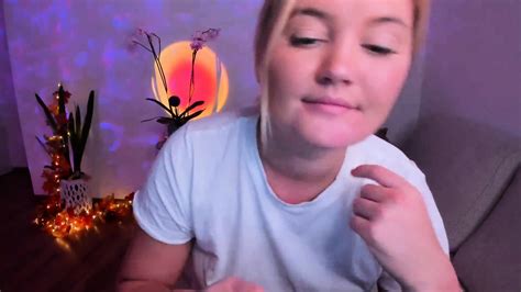 Webcam Blonde Babe Solo Teasing Show