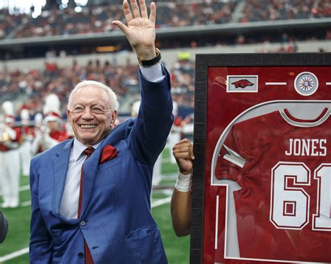 How Good Was Jerry Jones as a Football Player at Arkansas