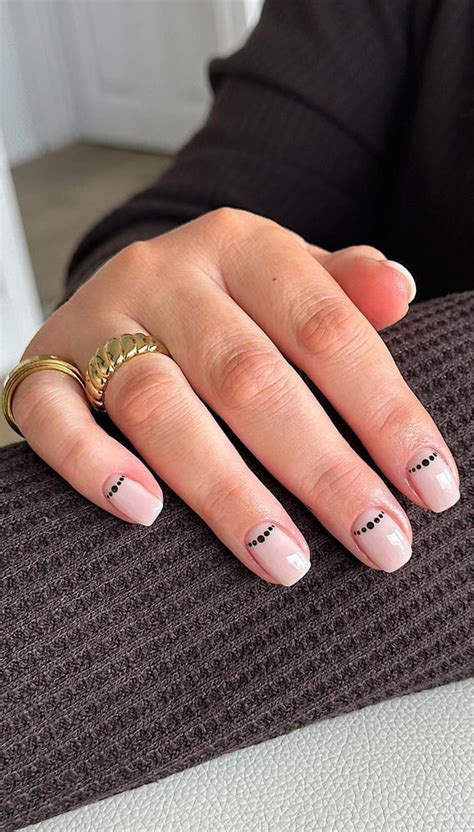 Sleek Simplicity Minimalist Nail Inspirations Glossy Nude Pink Short Nails