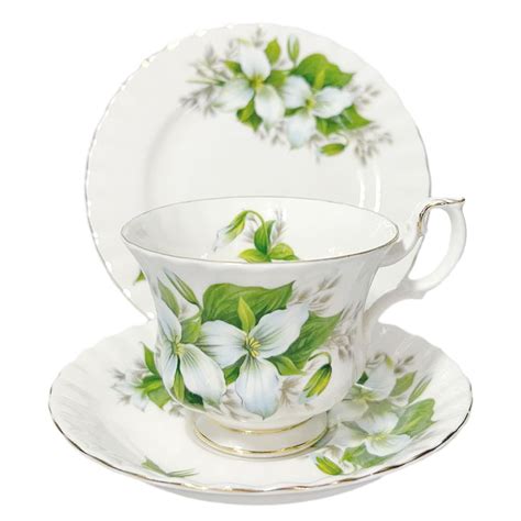 Royal Albert Trillium Tea Trio Clyde On 4th Antiques Collectables