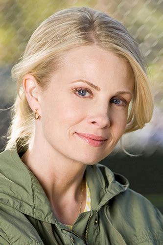10 Sexy New Monica Potter Bikini Pics