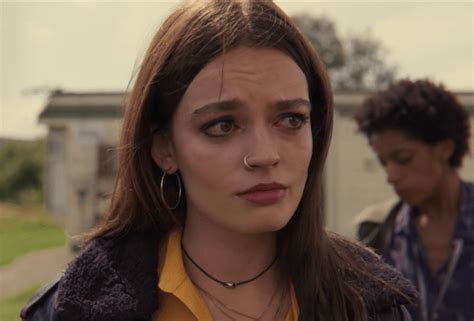 Emma Mackey Ya No Volver A Sex Education Fuera De Foco