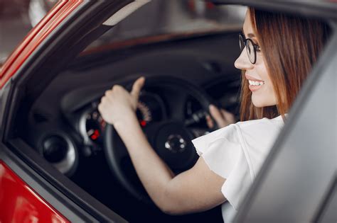 Вождение автомобиля для начинающих: как научиться с нуля управлять машиной