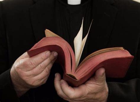 Abusi E Preti Gay Quel Nesso Che Non Si Vuole Vedere La Nuova Bussola Quotidiana