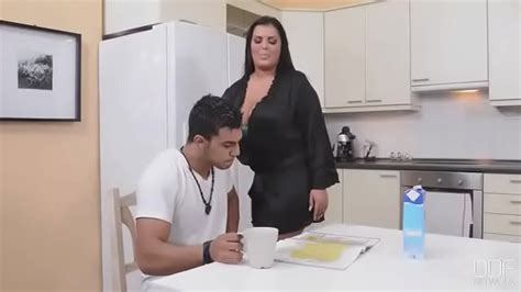 Big Tits Dark Haired Milf XNXX