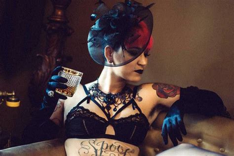 F De Emmanuelle Atriz Porn Mila Spook Diz Que Homem Como Diretor S Quer Saber Da Penetra O