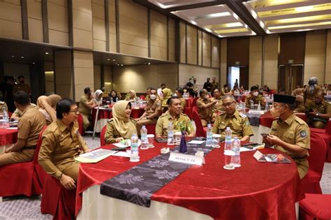 BKKBN Sulsel Dan Wabup Se Sulsel Rapat Evaluasi Penurunan Stunting